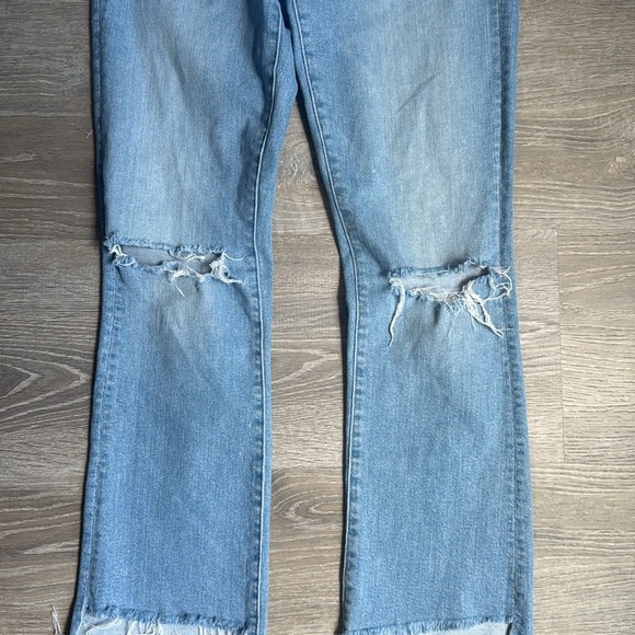 MOTHER The Insider Crop Step Fray Thrilling Shots 27 - Picture 5 of 14